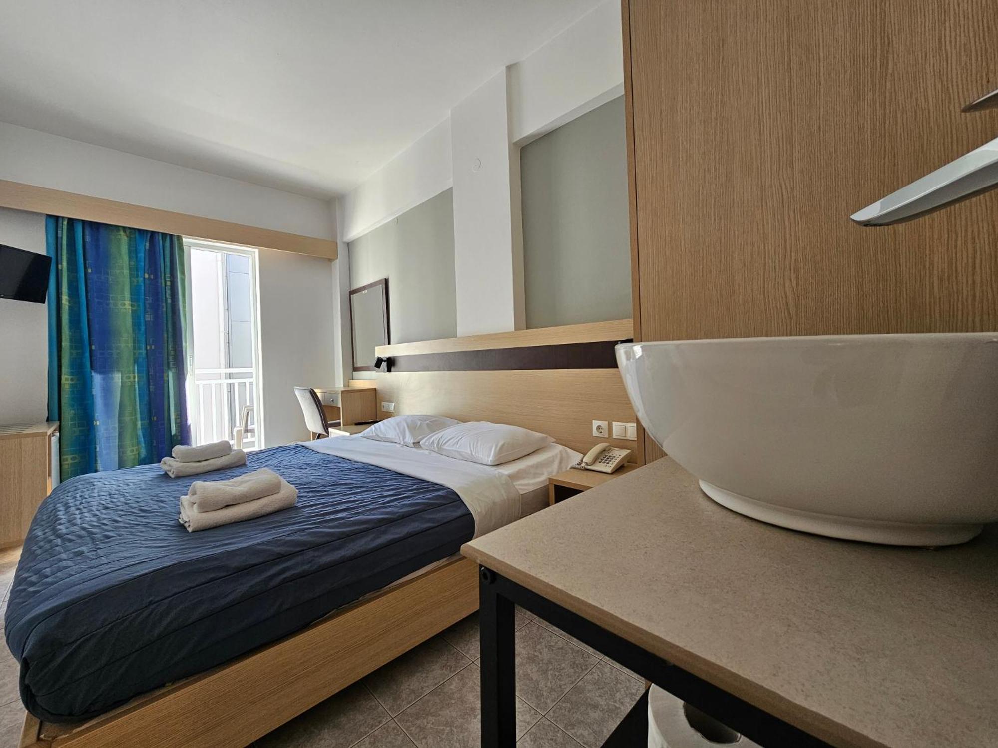 G92 City Hotel Rhodes City Exteriör bild